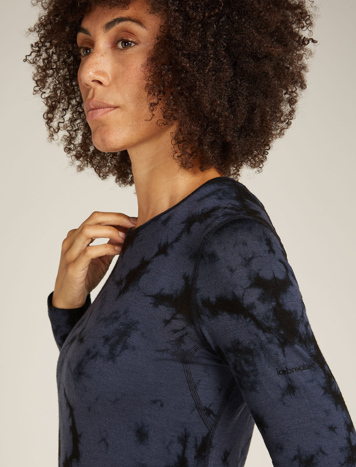 Women's Merino 200 Oasis Long Sleeve Crewe Thermal Top Cloud Dye Graphite/Black - 5