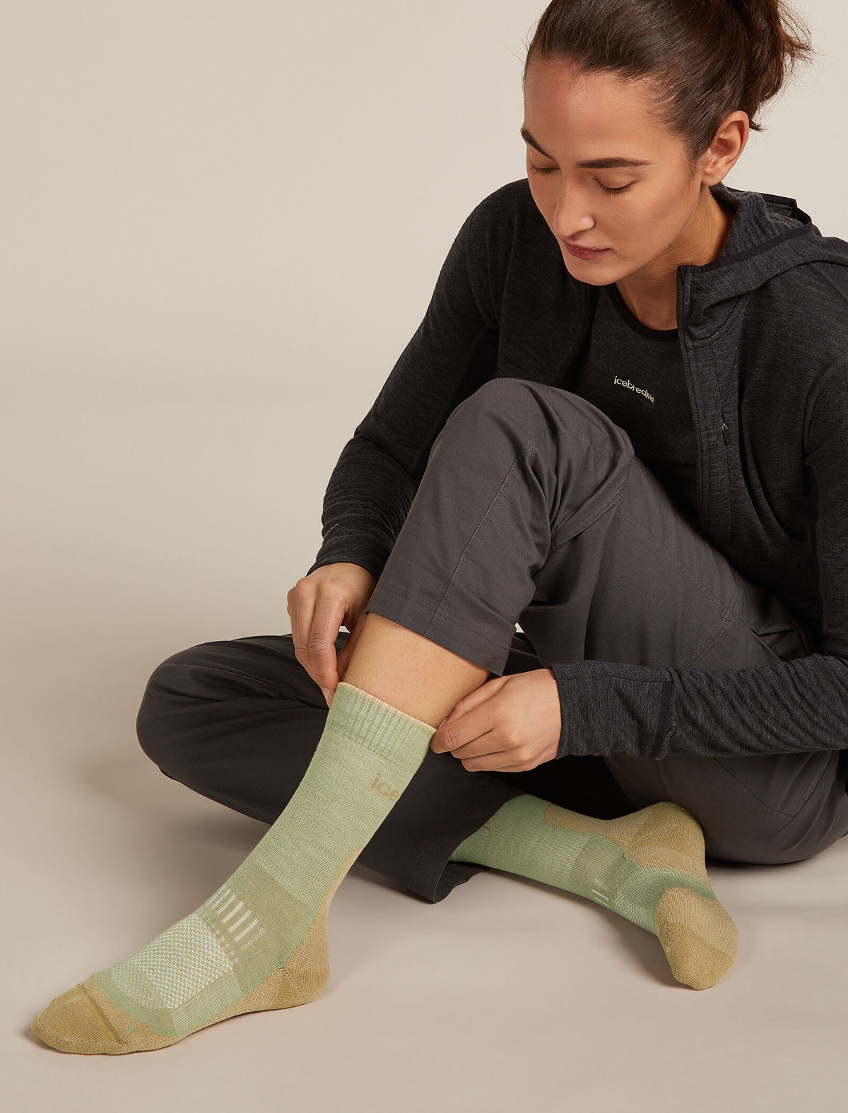 Women's Merino Hike+ Light Crew Socks Lichen/Sand - 2