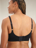 Women's Queens Clasp Bra Black - 2
