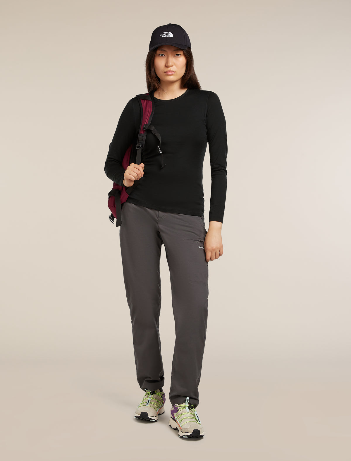 Women's Merino 200 Oasis Long Sleeve Crewe Thermal Top Black - 4