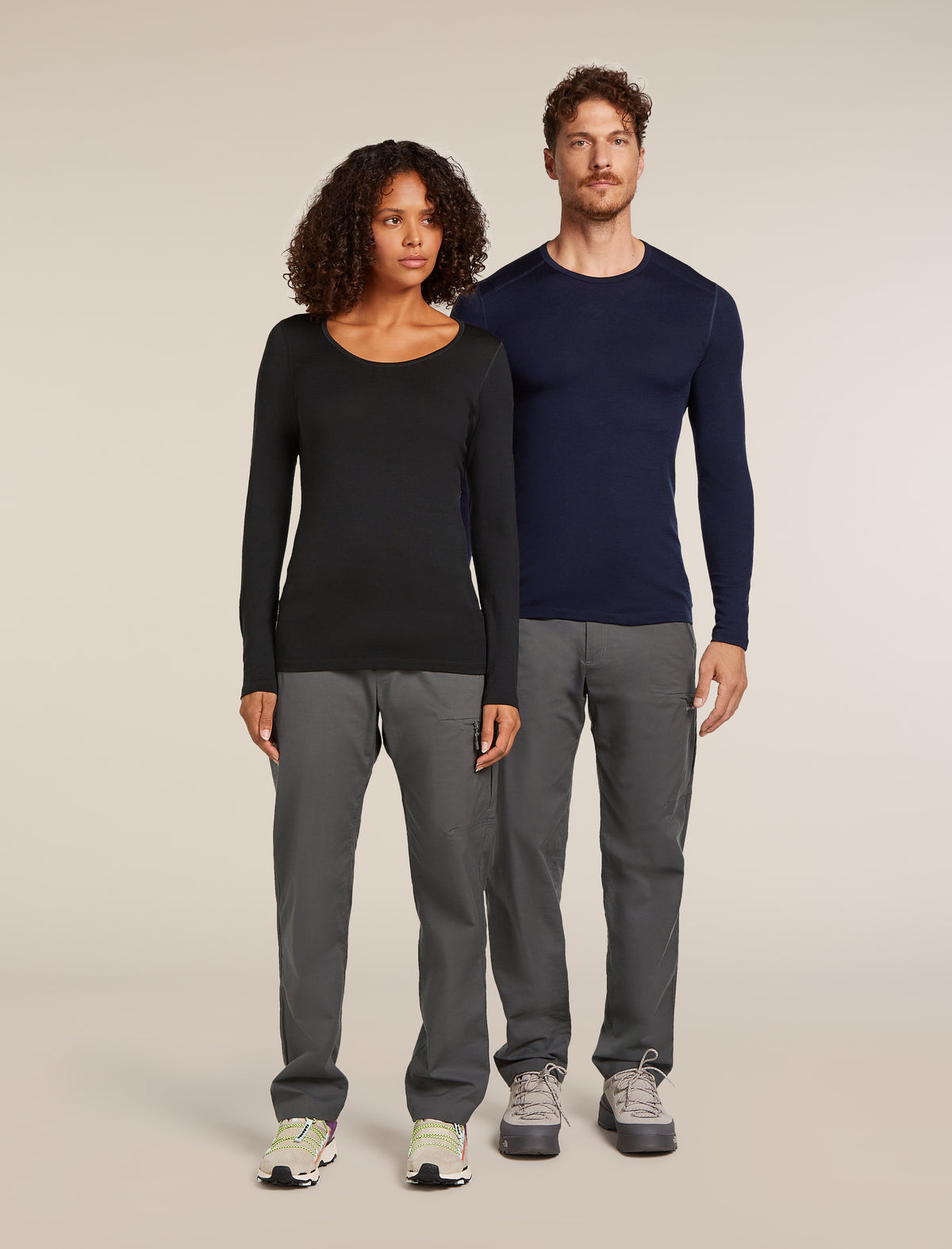 Women's Merino 200 Oasis Long Sleeve Scoop Thermal Top Black - 1