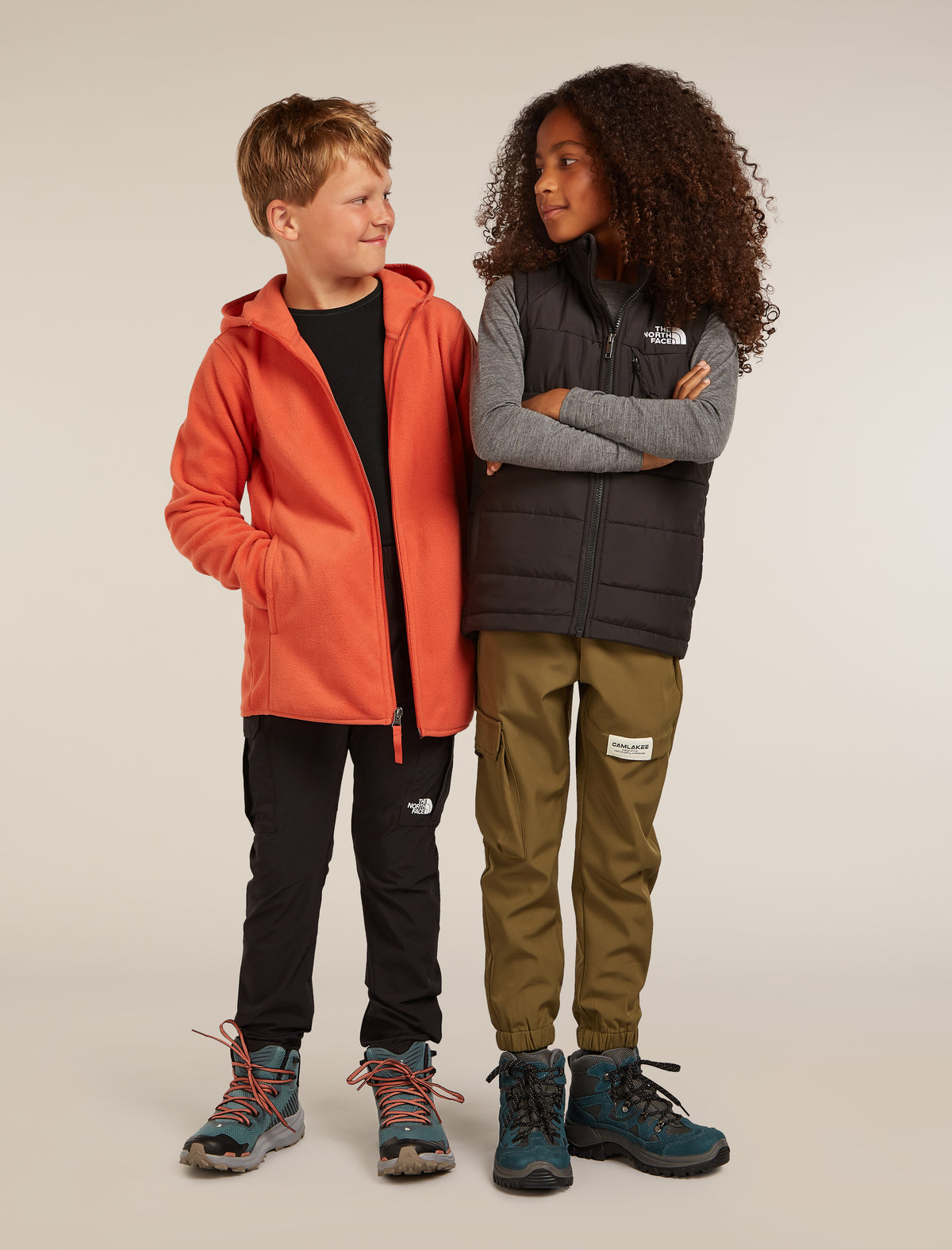 Kids’ Merino 200 Oasis Long Sleeve Crewe Thermal Top Black - 11